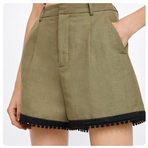 🍄 Like New 🍄Zara Women Linen Blend Shorts with Contrasting Band, US M, Khaki